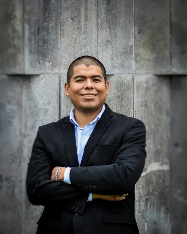 Álvaro Hurtado — Especialista en rehabilitación estructural